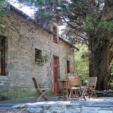 Cottage Du Manoir De Tregaray Sixt-sur-Aff Exterior photo