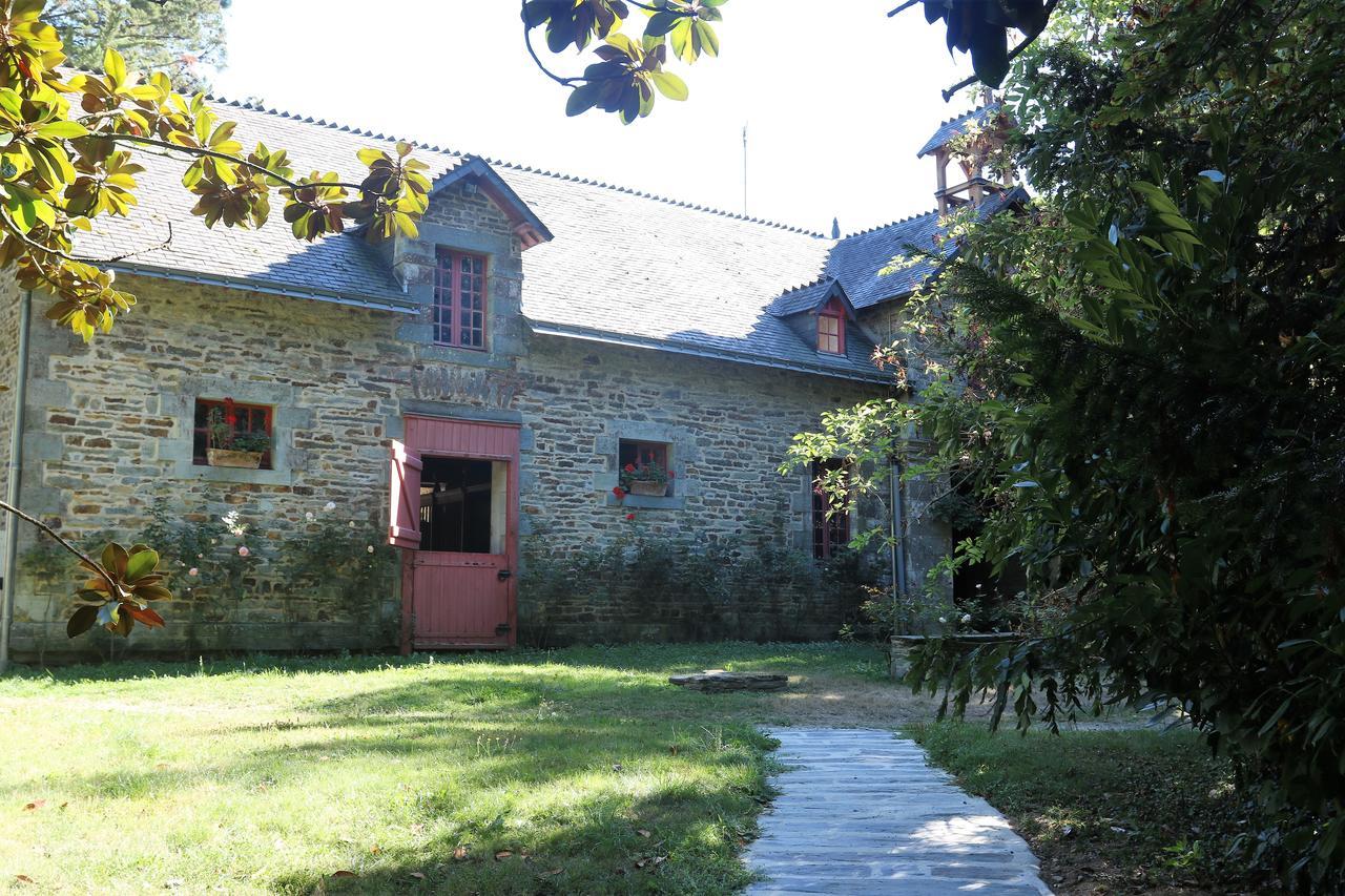 Cottage Du Manoir De Tregaray Sixt-sur-Aff Exterior photo